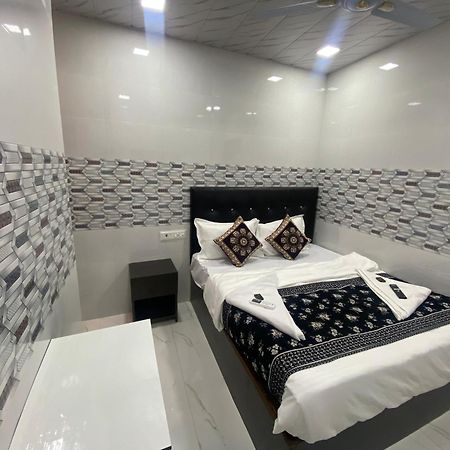 Hotel O Sai Residency ムンバイ エクステリア 写真