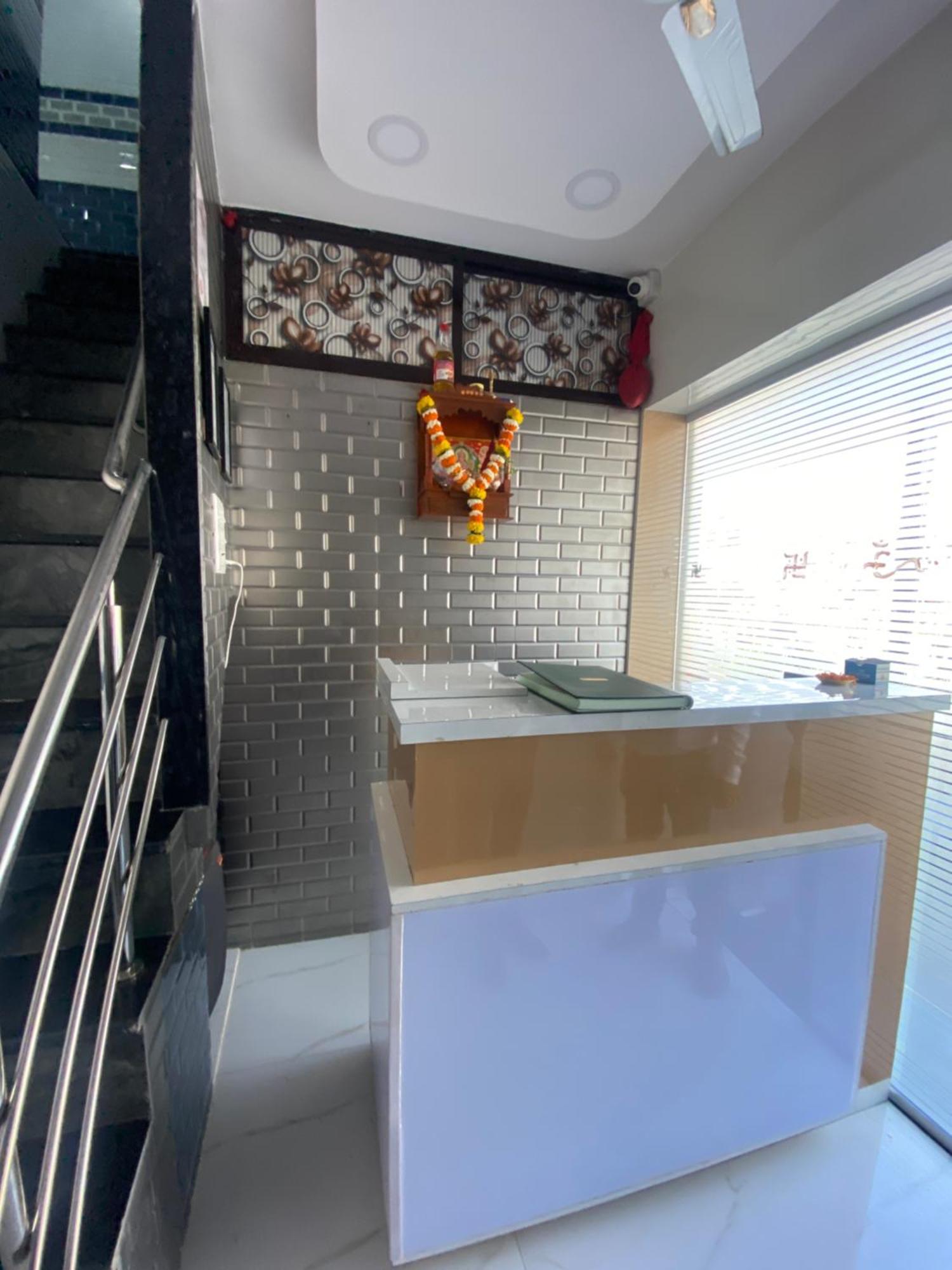 Hotel O Sai Residency ムンバイ エクステリア 写真